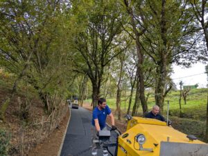 Formation enrobés en entreprise - chantier d'enrobage de route en mise en œuvre ACT-Conseils
